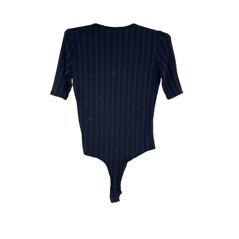 NWT HOUSE OF HARLOW BLACK RIB KNIT SHORT SLEEVE BUTTON BODYSUIT - Picture 5 of 5